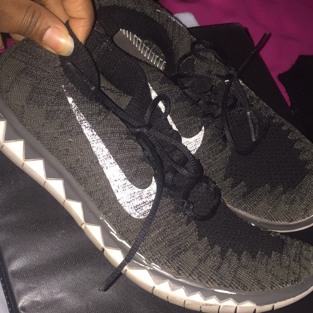 Black Nike Free